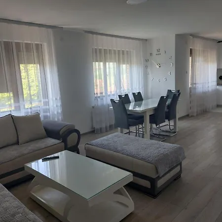 Apartmanii Gajic Apartment *